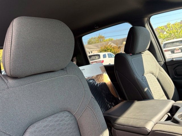 2027 RAM Ram 1500 RAM 1500 WARLOCK CREW CAB 4X4 5'7' BOX