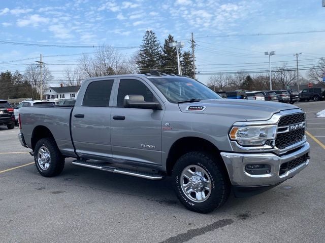 2022 RAM 2500 Tradesman Crew Cab 4x4 6'4' Box