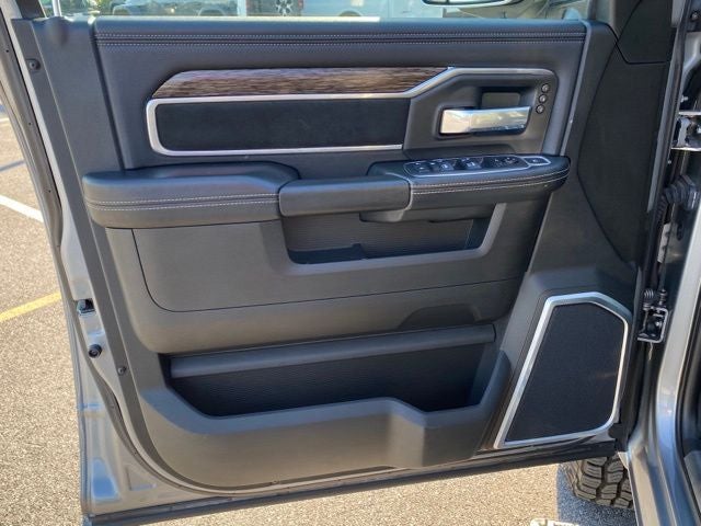 2021 RAM 2500 Laramie Crew Cab 4x4 6'4' Box