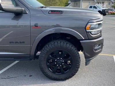 2019 RAM 2500 Laramie Crew Cab 4x4 6'4' Box