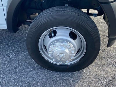 2026 RAM Ram 5500 Chassis Cab RAM 5500 TRADESMAN CHASSIS CREW CAB 4X4 60' CA