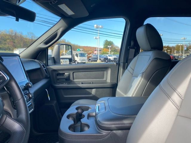 2026 RAM Ram 5500 Chassis Cab RAM 5500 TRADESMAN CHASSIS CREW CAB 4X4 60' CA