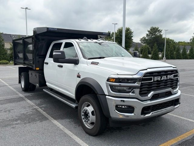 2026 RAM 5500 Chassis RAM 5500 TRADESMAN CHASSIS CREW CAB 4X4 84' CA