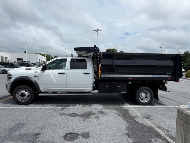 2026 RAM 5500 Chassis RAM 5500 TRADESMAN CHASSIS CREW CAB 4X4 84' CA
