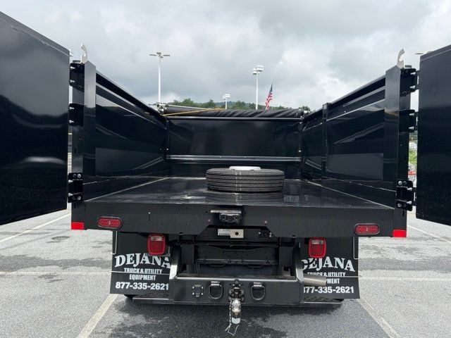 2026 RAM 5500 Chassis RAM 5500 TRADESMAN CHASSIS CREW CAB 4X4 84' CA