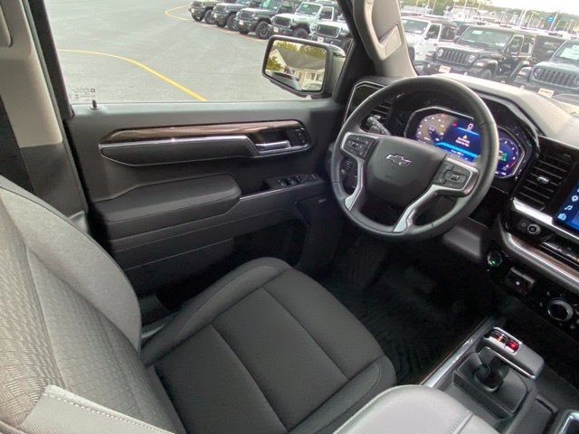 2026 Chevrolet Silverado 1500 4WD Crew Cab Short Bed LT Trail Boss