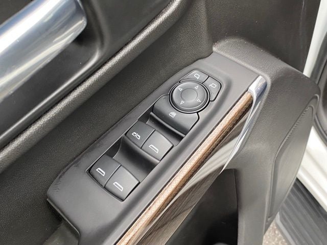 2021 Chevrolet Silverado 1500 4WD Crew Cab Short Bed LT