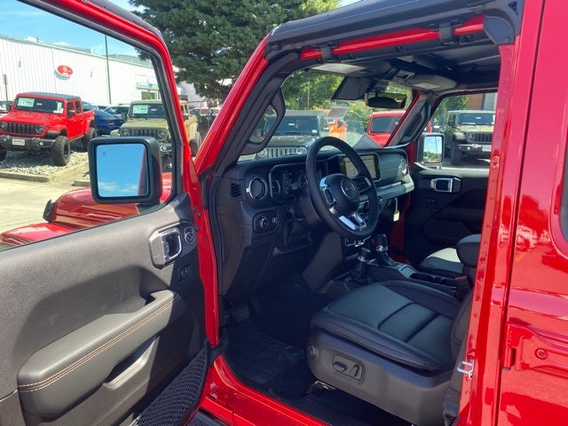 2025 Jeep Wrangler WRANGLER 4-DOOR SAHARA