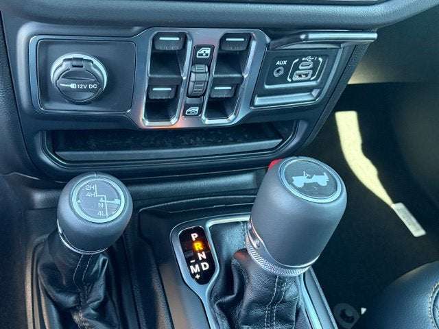 2027 Jeep Wrangler WRANGLER 4-DOOR SAHARA