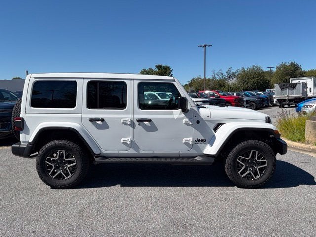 2027 Jeep Wrangler WRANGLER 4-DOOR SAHARA