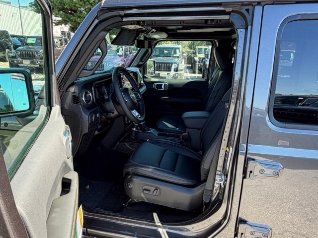 2027 Jeep Wrangler WRANGLER 4-DOOR SAHARA