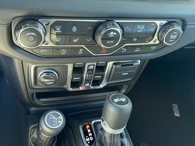 2027 Jeep Wrangler WRANGLER 4-DOOR SAHARA