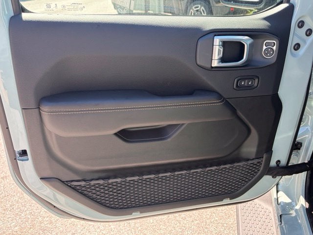 2027 Jeep Wrangler WRANGLER 4-DOOR SAHARA