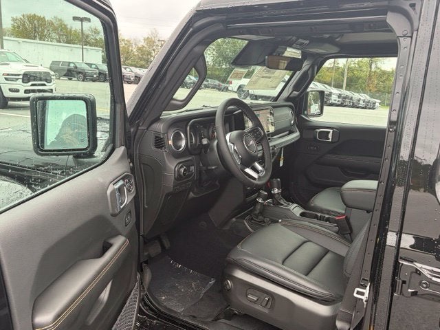 2027 Jeep Wrangler WRANGLER 4-DOOR SAHARA