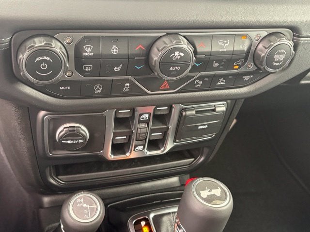 2027 Jeep Wrangler WRANGLER 4-DOOR SAHARA