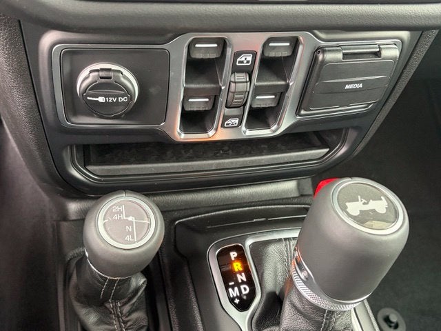 2027 Jeep Wrangler WRANGLER 4-DOOR SAHARA