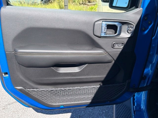 2027 Jeep Wrangler WRANGLER 4-DOOR SAHARA