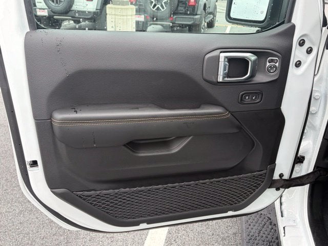 2027 Jeep Wrangler WRANGLER 4-DOOR SAHARA
