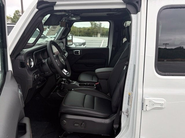 2027 Jeep Wrangler WRANGLER 4-DOOR SAHARA