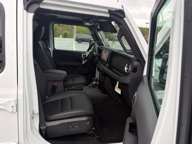 2027 Jeep Wrangler WRANGLER 4-DOOR SAHARA