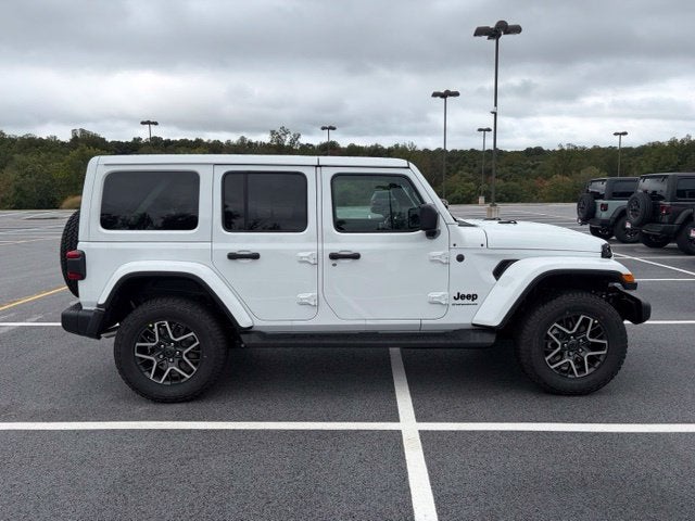 2027 Jeep Wrangler WRANGLER 4-DOOR SAHARA