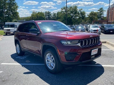 2025 Jeep Grand Cherokee GRAND CHEROKEE LAREDO X 4X4