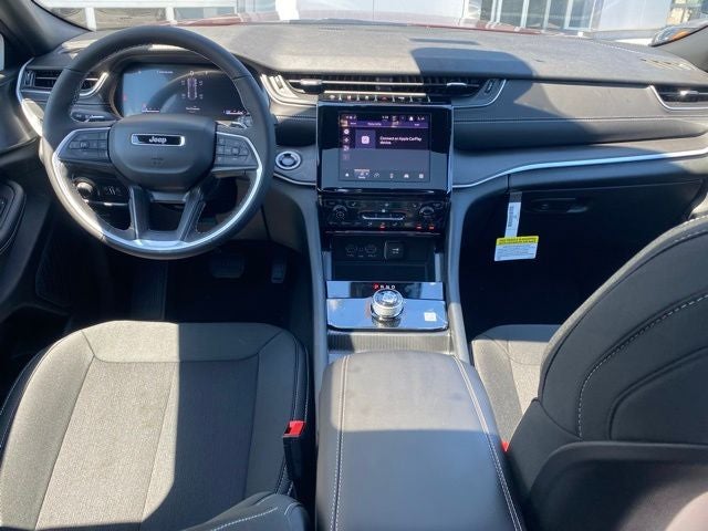 2025 Jeep Grand Cherokee GRAND CHEROKEE LAREDO X 4X4