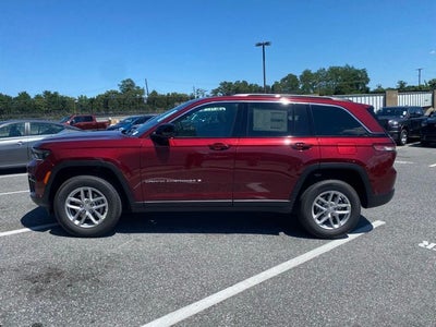 2025 Jeep Grand Cherokee GRAND CHEROKEE LAREDO X 4X4