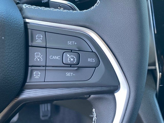 2025 Jeep Grand Cherokee GRAND CHEROKEE LAREDO X 4X4