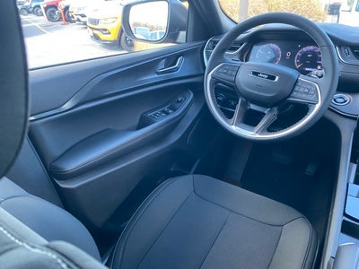 2025 Jeep Grand Cherokee GRAND CHEROKEE LAREDO X 4X4