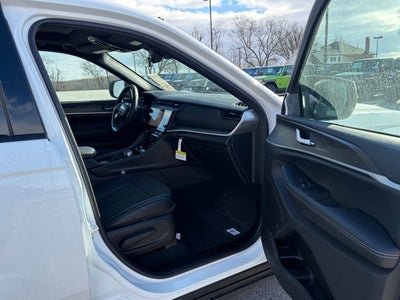 2026 Jeep Grand Cherokee GRAND CHEROKEE ALTITUDE 4X4