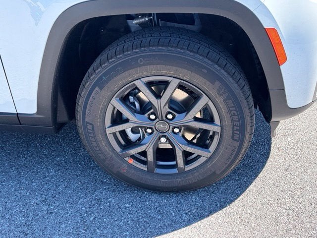 2027 Jeep Grand Cherokee GRAND CHEROKEE LAREDO ALTITUDE 4X4