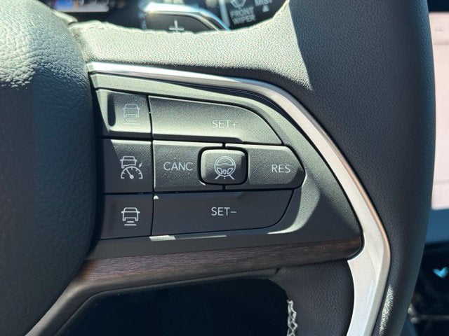 2027 Jeep Grand Cherokee GRAND CHEROKEE LAREDO ALTITUDE 4X4