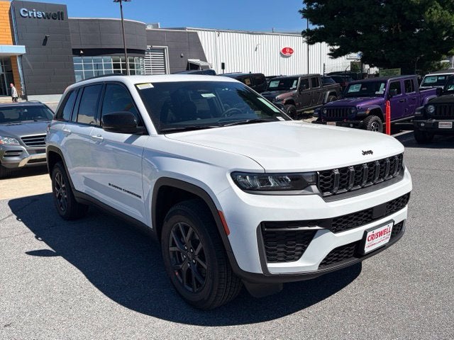2027 Jeep Grand Cherokee GRAND CHEROKEE LAREDO ALTITUDE 4X4