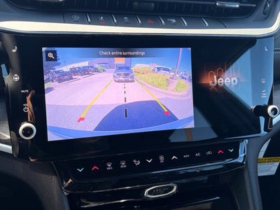 2027 Jeep Grand Cherokee GRAND CHEROKEE LAREDO ALTITUDE 4X4