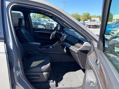 2027 Jeep Grand Cherokee GRAND CHEROKEE LAREDO ALTITUDE 4X4