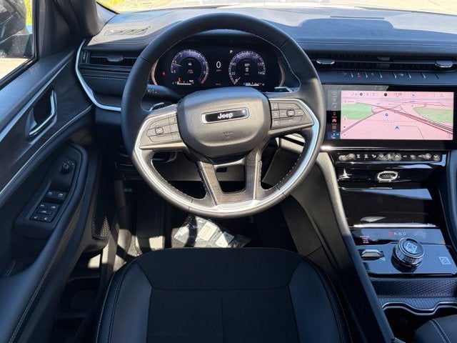 2027 Jeep Grand Cherokee GRAND CHEROKEE LAREDO ALTITUDE 4X4