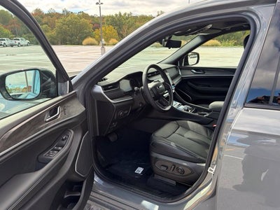 2027 Jeep Grand Cherokee GRAND CHEROKEE LIMITED RESERVE 4X4