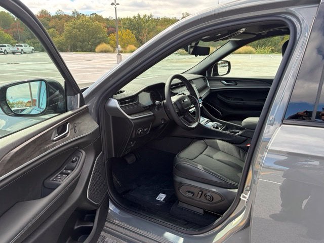 2027 Jeep Grand Cherokee GRAND CHEROKEE LIMITED RESERVE 4X4