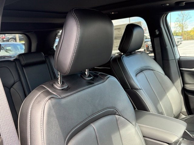 2027 Jeep Grand Cherokee GRAND CHEROKEE LIMITED RESERVE 4X4