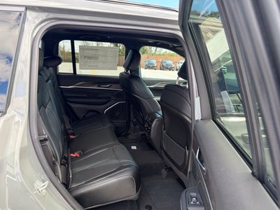 2027 Jeep Grand Cherokee GRAND CHEROKEE LIMITED RESERVE 4X4