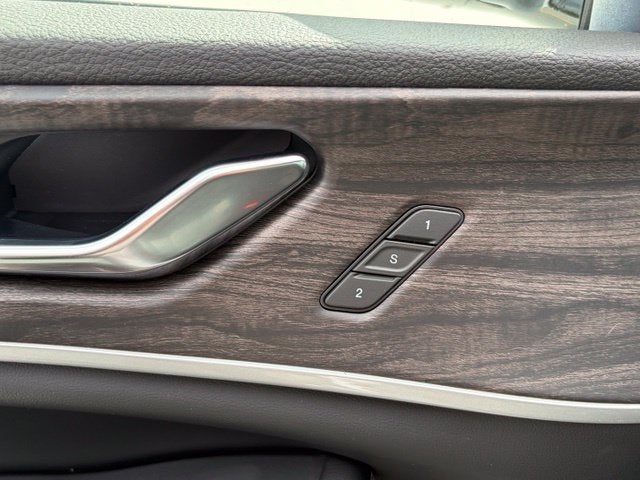 2027 Jeep Grand Cherokee GRAND CHEROKEE LIMITED 4X4