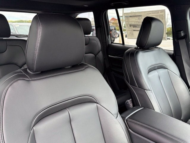 2027 Jeep Grand Cherokee GRAND CHEROKEE LIMITED 4X4