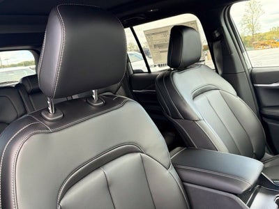 2027 Jeep Grand Cherokee GRAND CHEROKEE LIMITED 4X4
