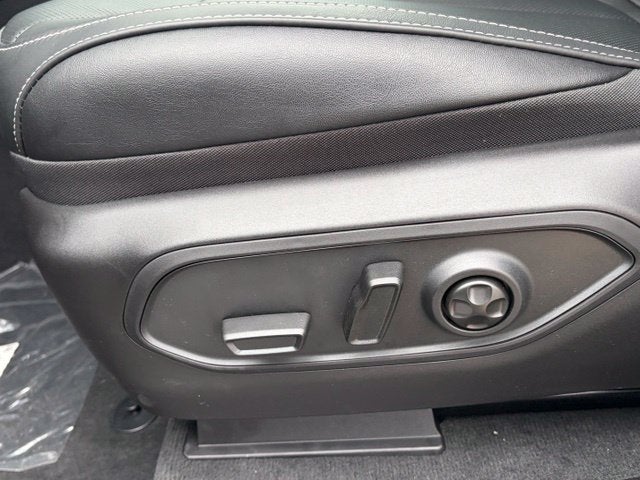 2027 Jeep Grand Cherokee GRAND CHEROKEE LIMITED RESERVE 4X4