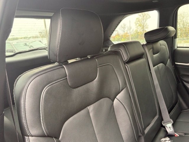 2027 Jeep Grand Cherokee GRAND CHEROKEE LIMITED RESERVE 4X4