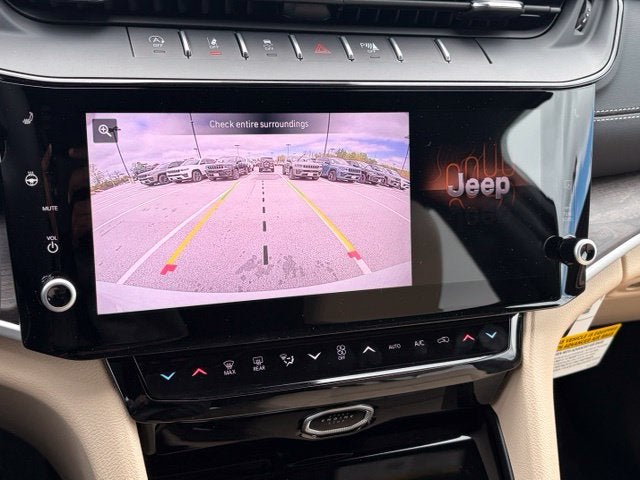 2027 Jeep Grand Cherokee GRAND CHEROKEE LIMITED 4X4