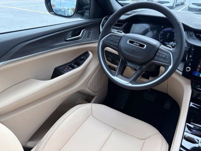 2027 Jeep Grand Cherokee GRAND CHEROKEE LIMITED 4X4