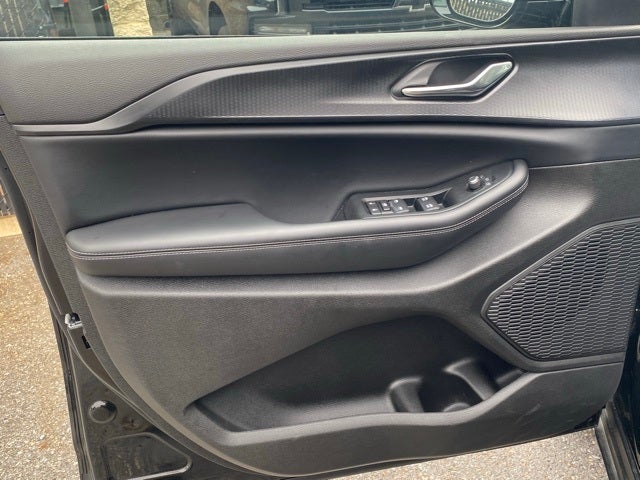 2025 Jeep Grand Cherokee L Altitude 4x4