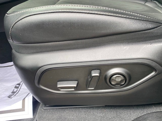 2025 Jeep Grand Cherokee L Altitude 4x4